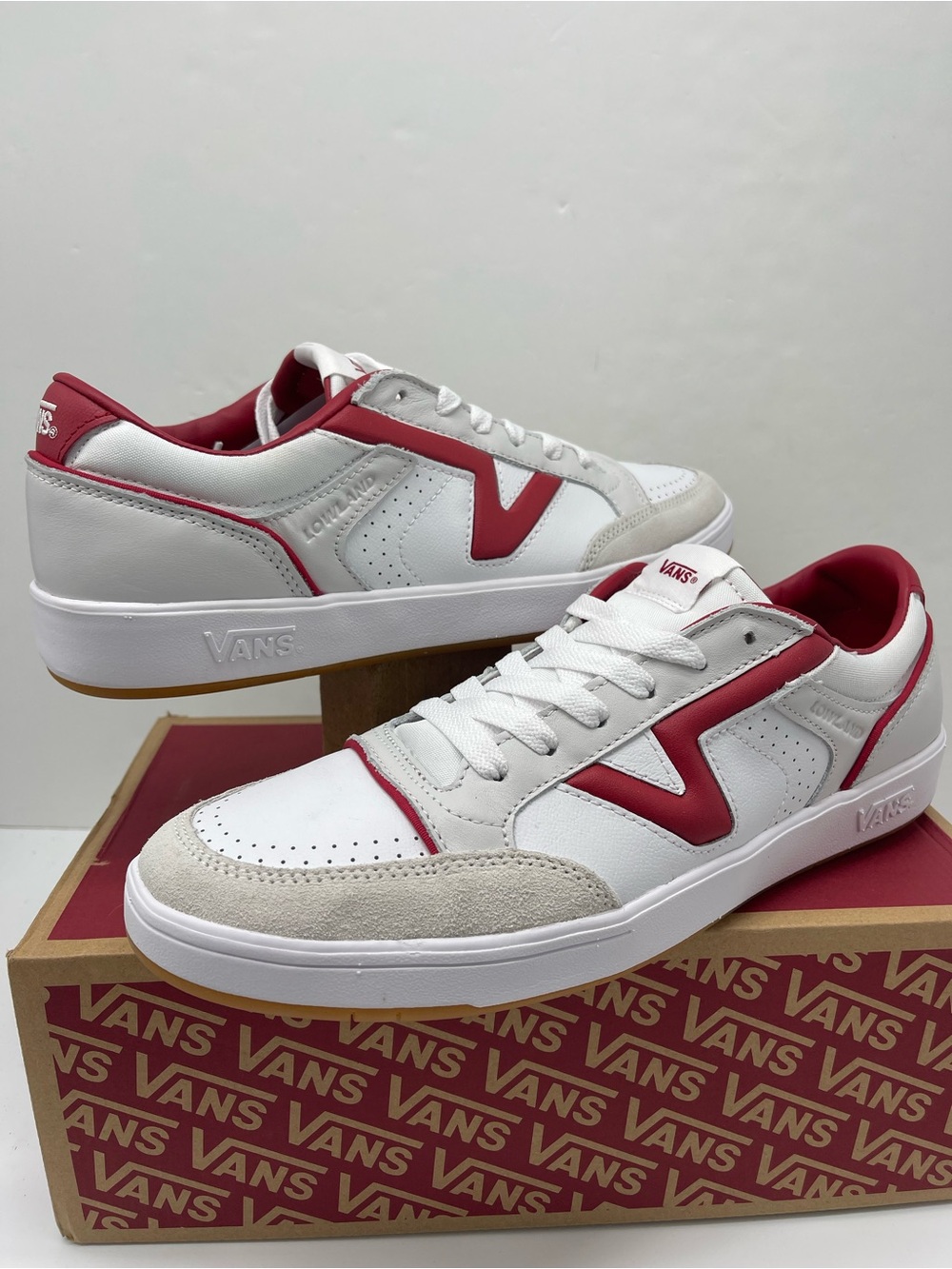 Vans Men’s Lowland Cc Jmp R Court Red/White
VN0007P2Y52 Sneakers - Picture 9 of 16